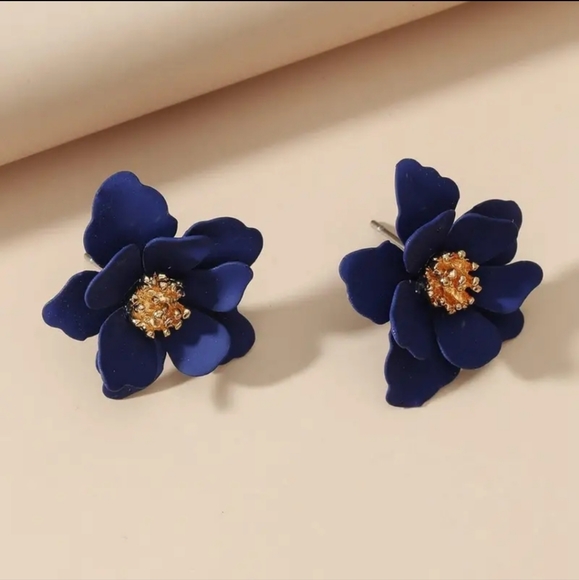 Rrdaily Jewelry - Boho Flower Stud Earrings for Women Royal Blue.